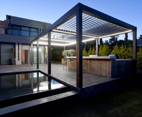 Çeşme Bioklimatik Pergola